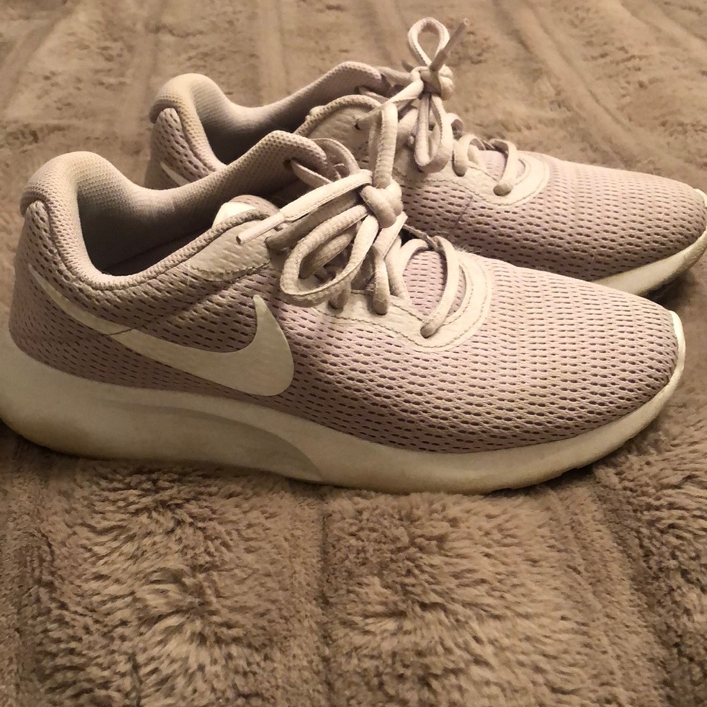 Womens Nike Tennis Shoes